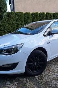 Opel Astra J Sport Tourer Edition -pakiet zima- biksenon-2