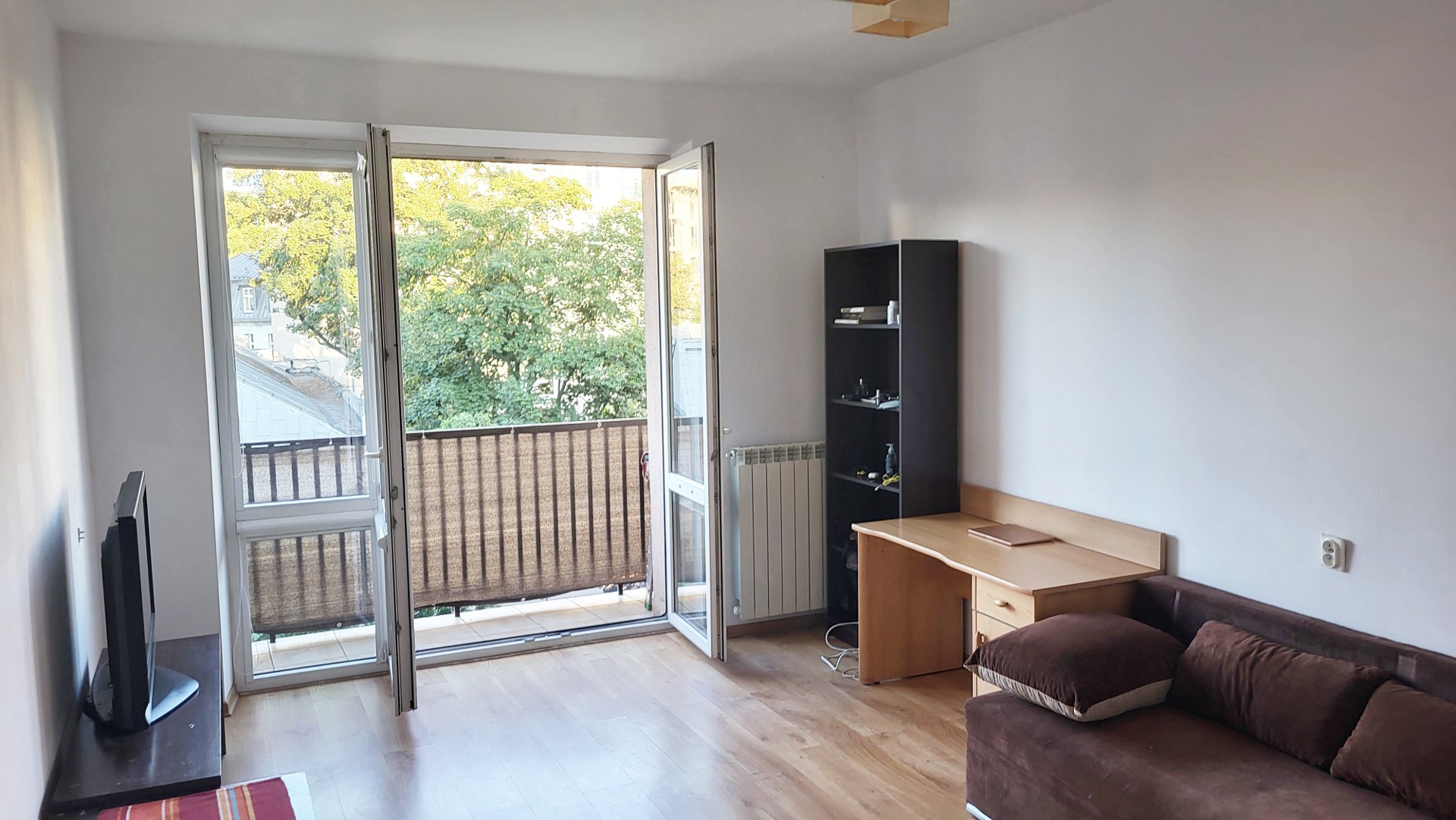 Wynajmę kawalerkę Łódź Uniwersytecka 22/30 balkon, kuchnia, parking – pohled 3