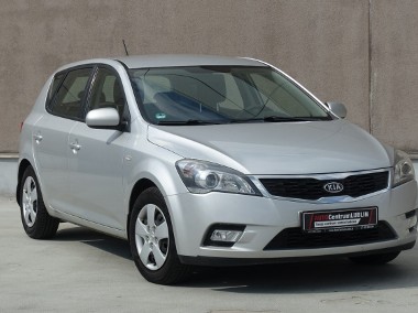 Kia Cee'd II-1