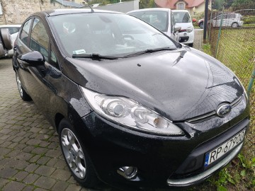Ford fiesta benzyna