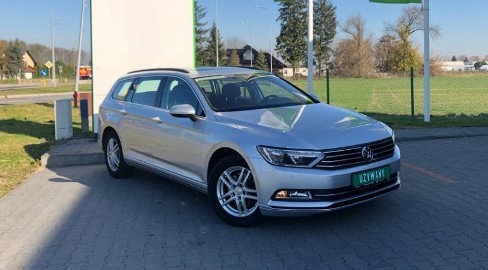 2.0 TDI dach panorama, asystenci, grzane fotele i szyba