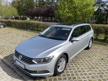 2.0 TDI dach panorama, asystenci, grzane fotele i szyba