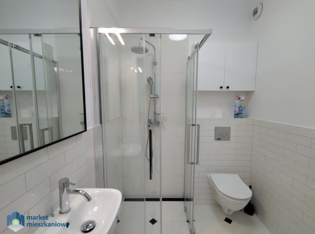 Luksusowy, nowy apartament z garażem i komórką - Więcej