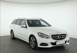 Mercedes-Benz Klasa E W213 , 170 KM, Skóra, Navi, Klimatronic, Tempomat, Parktronic,