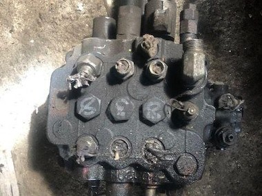 JCB 3cx - Rozdzielacz Przedni Contractor-1