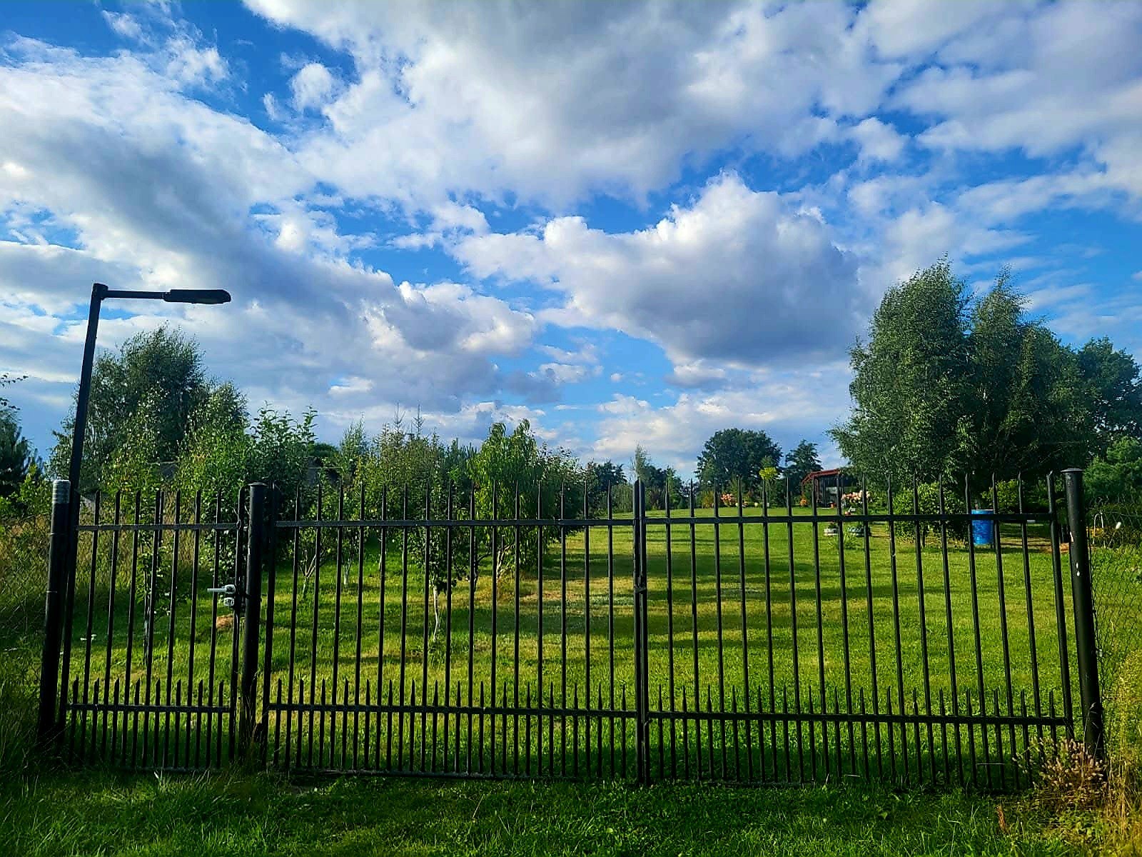 Działka z linią brzegową - Więcej
