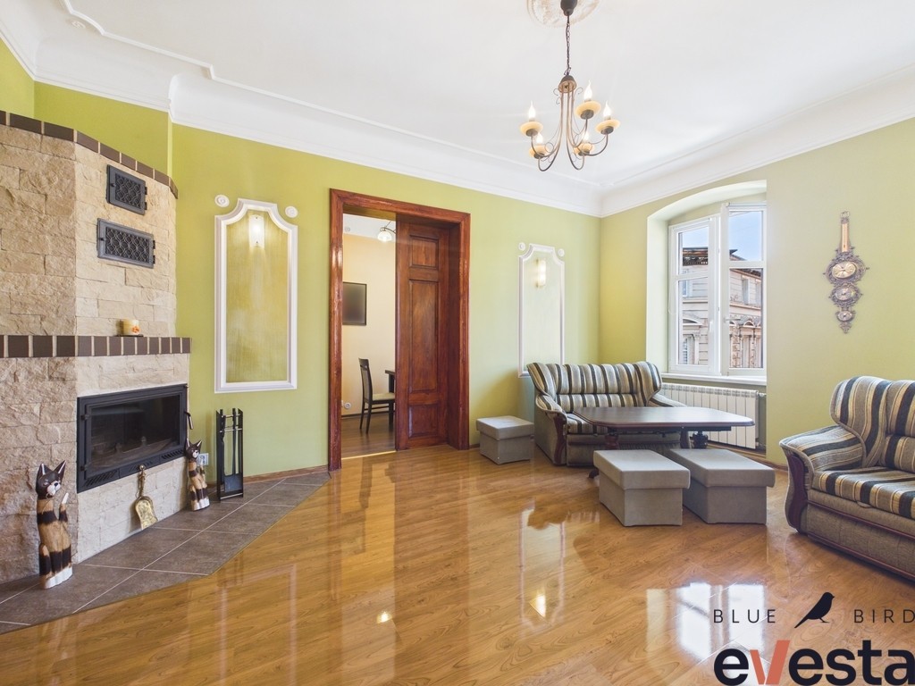 Mieszkanie z charakterem w kamienicy | 99,34 m²