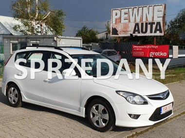 Hyundai i30 I 1 właściciel/B. Zadbany/Klima sprawna/Hak/10 poduszek/Bezwypadkowy-1