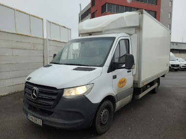 Mercedes-Benz Sprinter-1