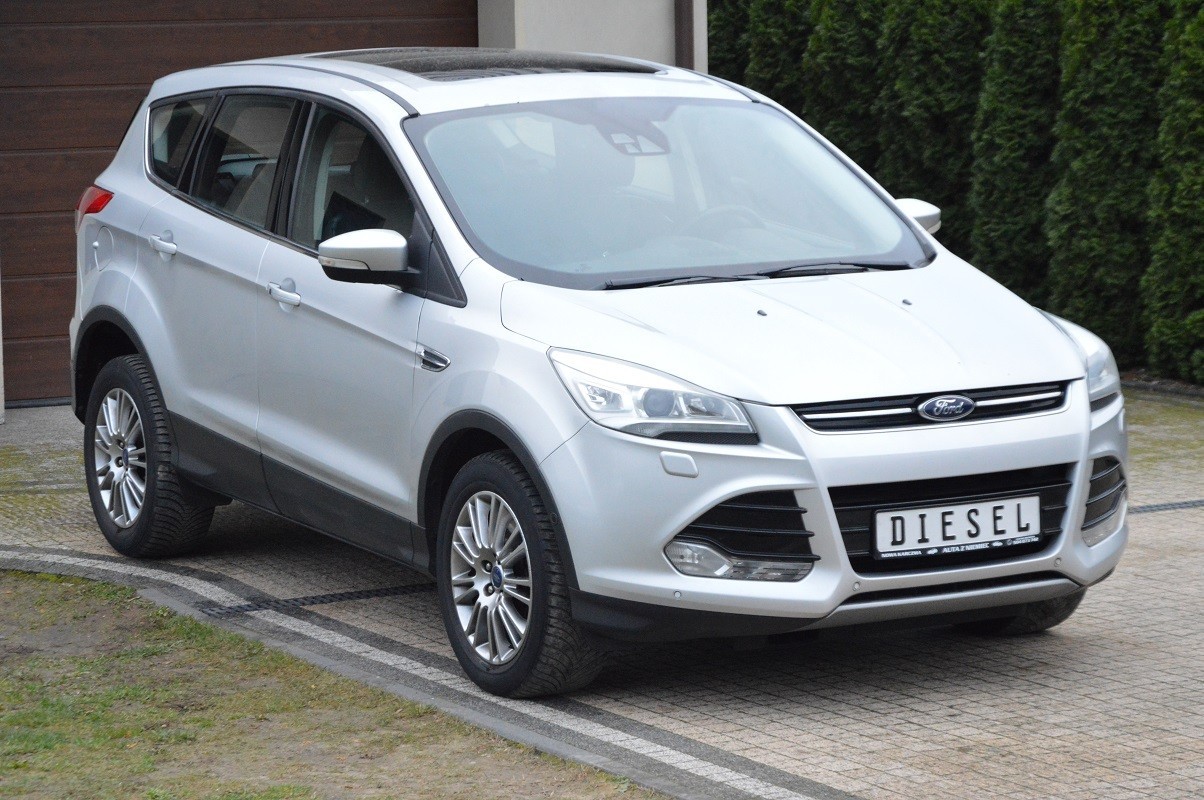 Ford Kuga II 2.0tdci 140km Titanium Bi-xenon Panorama Navi Kamera