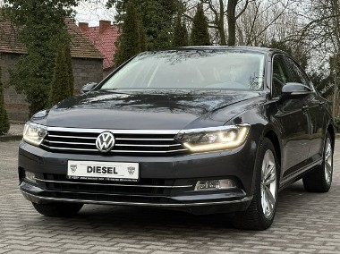 Volkswagen Passat B8 2018r 2.0 TDI 150KM Automat TOP LED ACC Navi Kamera DSG Niski przebi-1