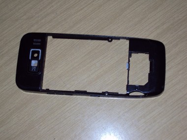 Bardzo ładny mało używany korpus od Nokia E52 zadbany gratis-1