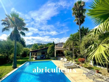 Dom, sprzedaż, 276.00, Francja, -1