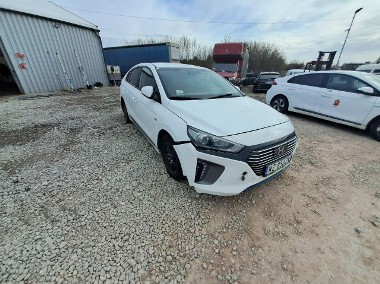 Hyundai Ioniq-1