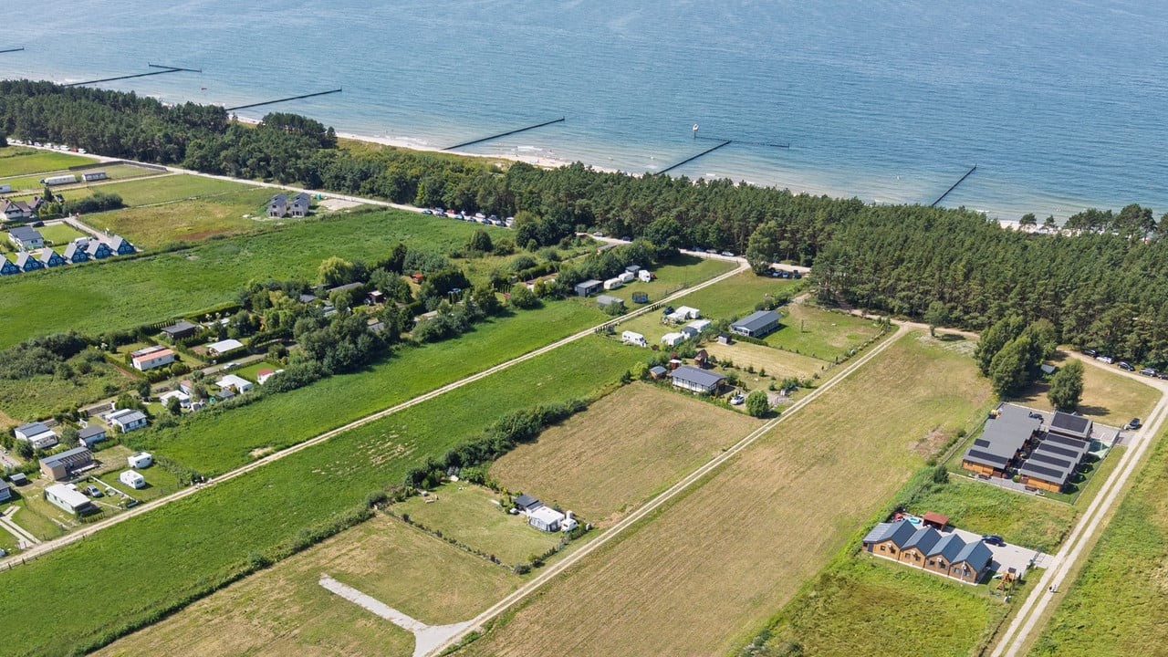Działka przy plaży 315 m², sławieński