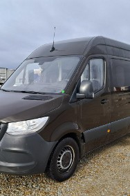 Mercedes-Benz Sprinter-2