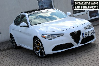 Alfa Romeo Giulia 2.0 Turbo Kamera Cofania Automat Panorama Nawigacja Skóra Tempomat