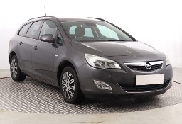 Opel Astra J , Klima, Tempomat, Parktronic, Podgrzewane siedzienia