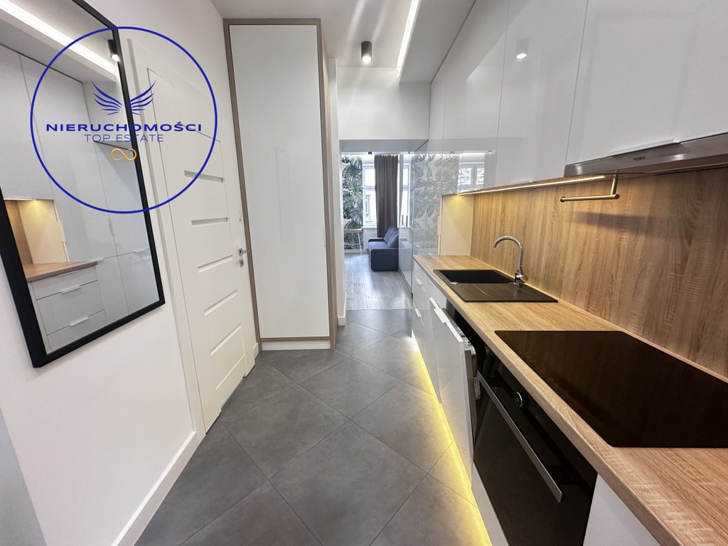 Przytulna i jasna kawalerka 35 m² na wynajem - Więcej