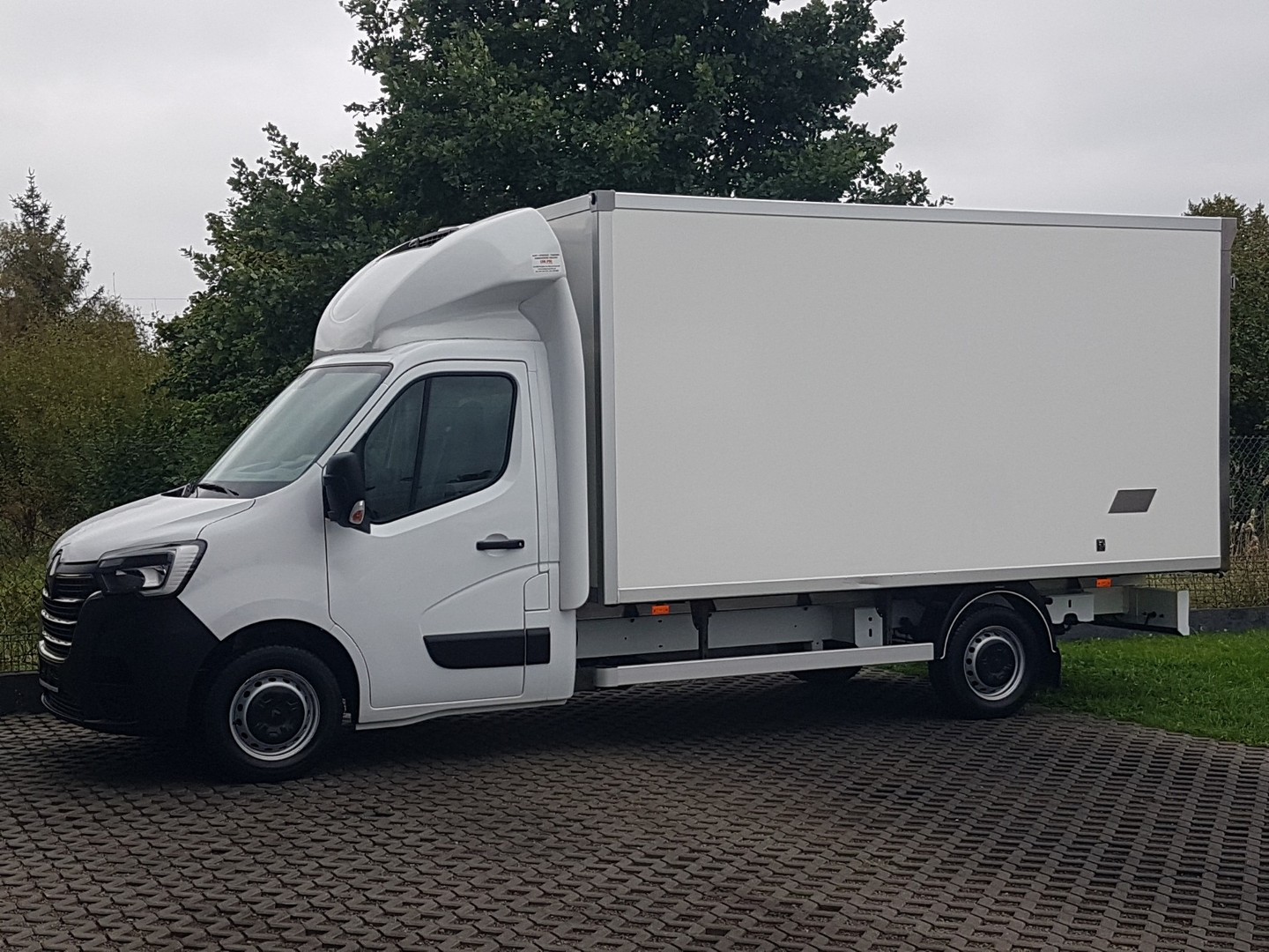 Renault Master 8EP CHŁODNIA 4,20x2,10x2,00 IZOTERMA AGREGAT CARRIER GRZANIE KLIMA