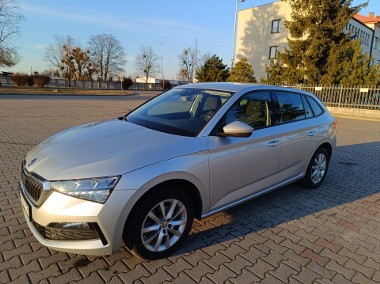 rok 2022 1.0 TSI 110KM przebieg 44 tyś km AMBITION-1