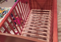 łóżeczko dla niemowlaka, drewno kolor mahoń