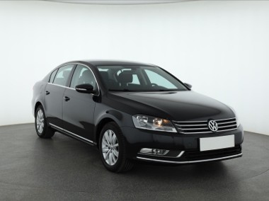 Volkswagen Passat B7 , Salon Polska, Klimatronic, Tempomat, Parktronic-1