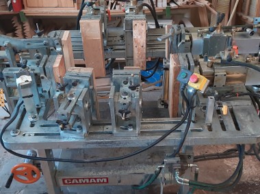 Prasa hydrauliczna do montażu krzeseł Camam typ SI/F/4C -1