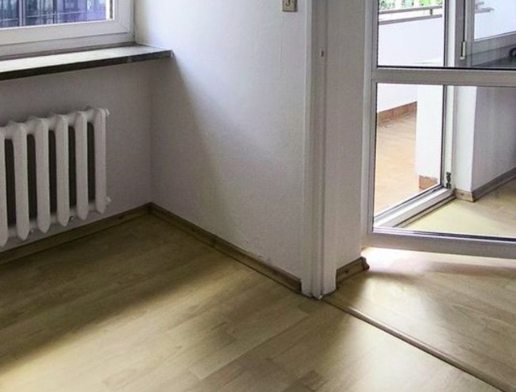Chmielna, 3 pokoje, osobna kuchnia, balkon - Widok 2