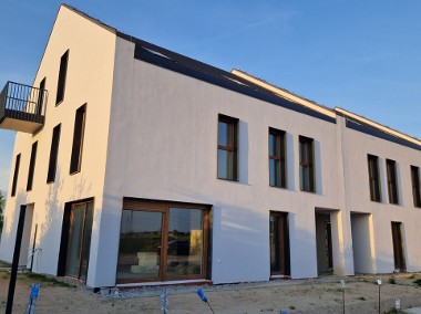 Nowa inwestycja w Oławie/ mieszkania z ogródkami 145 m2-1
