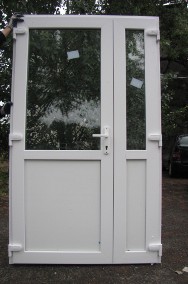 nowe PCV drzwi 150x210 w kolorze białym, długa szyba panel-2