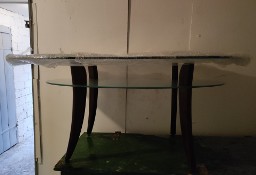 Owalny stół do salonu