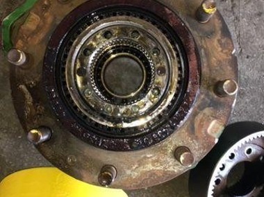 John Deere 6810 - Półoś-1