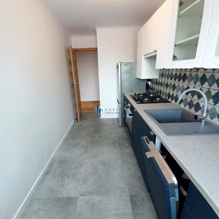 Centrum, 2 pokoje, balkon - Więcej