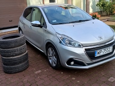 Sprzedam Peugeot 208-1