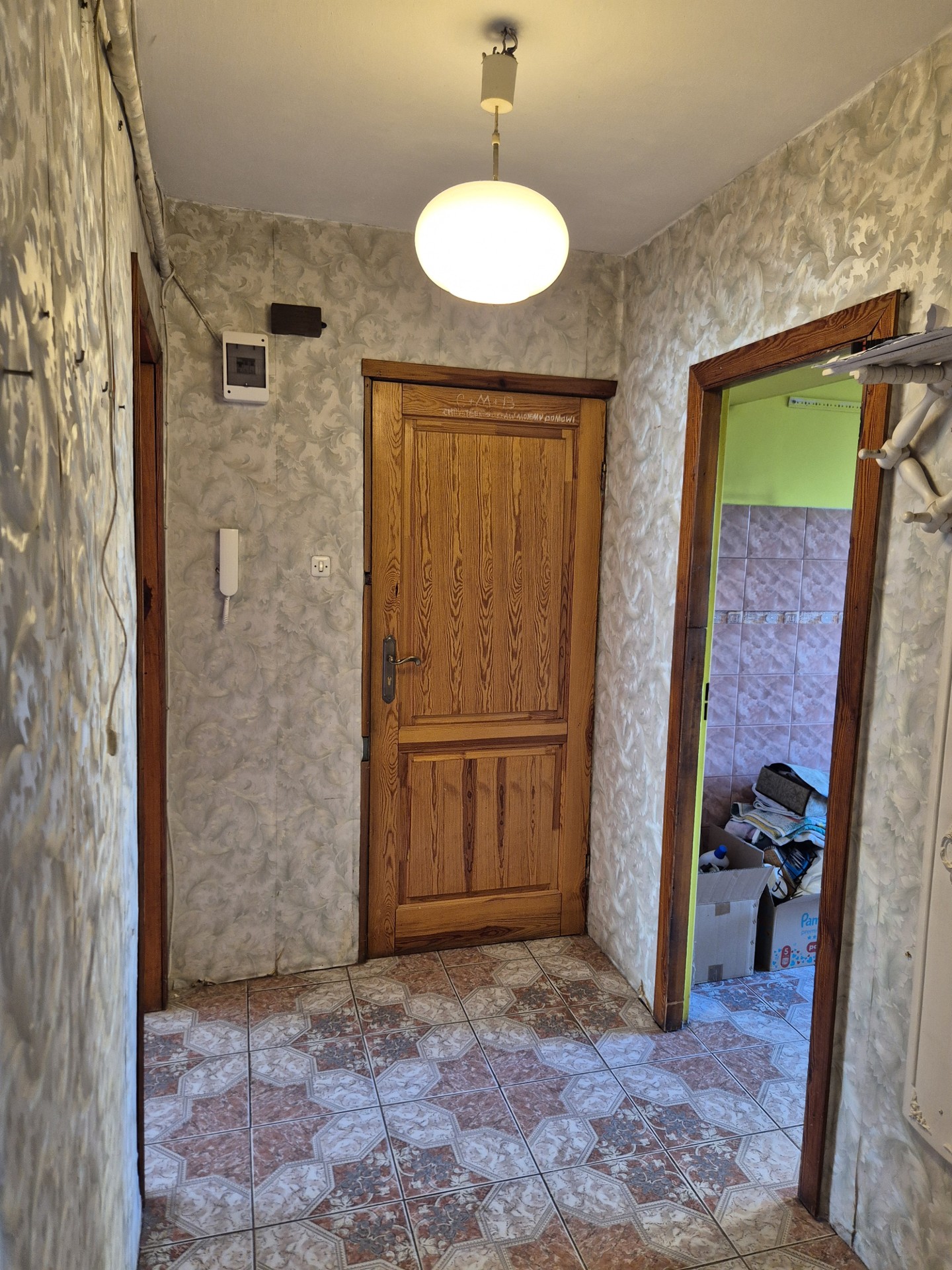 Trzypokojowe mieszkanie 54,66 m² do remontu i własnej aranżacji – pohled 3