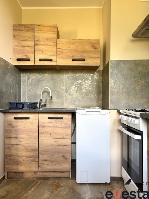 Wynajem*Kawalerka*Bystrzycka*wyposażona*winda - Widok 2