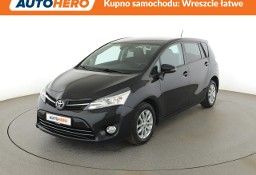 Toyota Verso automat klima auto grzane fotele kamera cofania hak