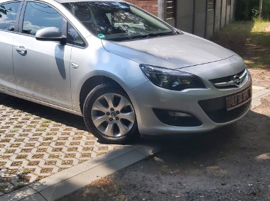 Sprzedam Opel Astra J sprowadzony  z Niemiec -1