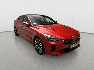 Kia Stinger-1