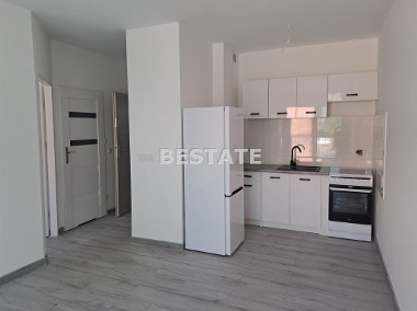 Apartament, 2 pokoje, winda,  miejsce postojowe-1