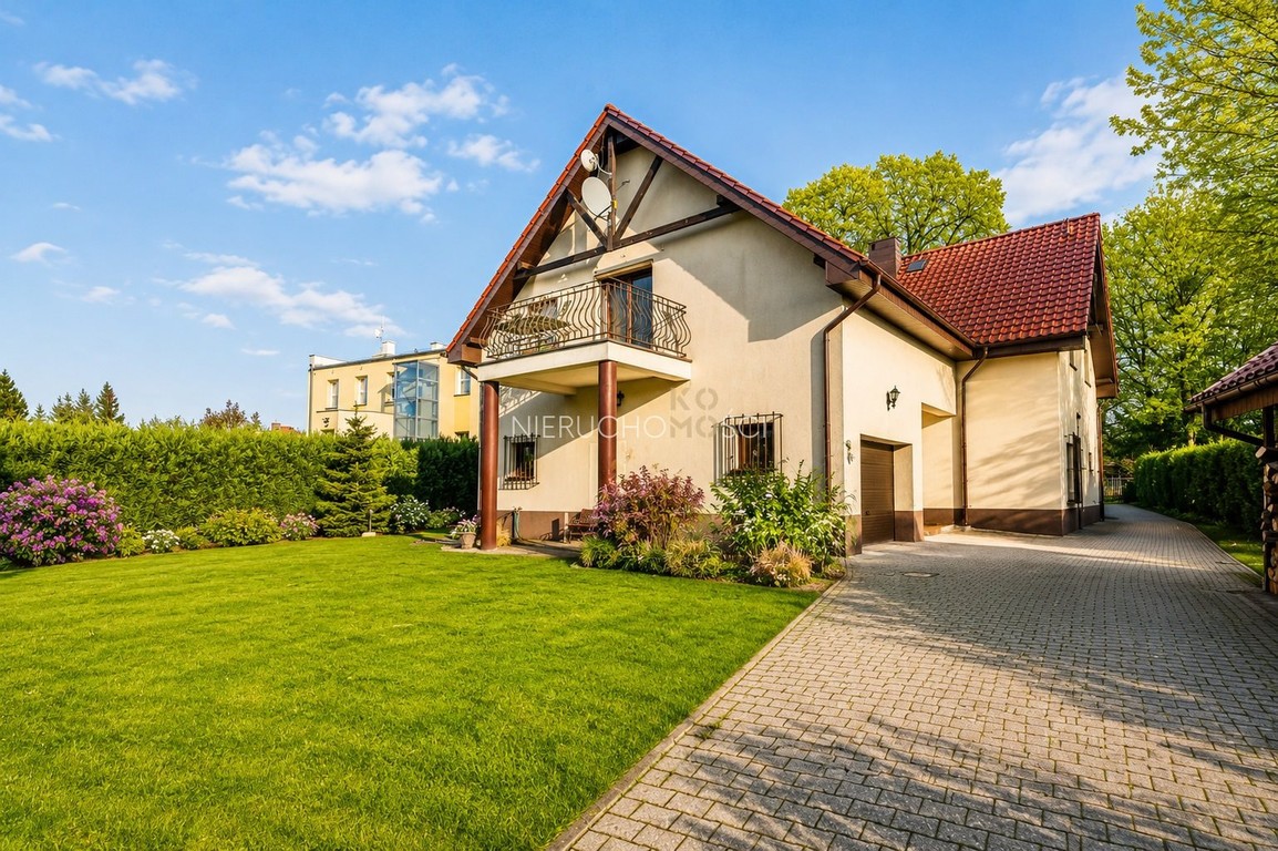 Dom na sprzedaż, 4 pokoje, 332 m², Wołów