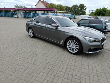 BMW seria 7 g12  740i