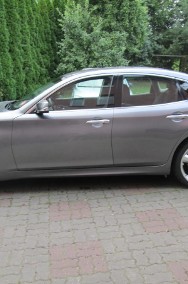 Infiniti Q70-2