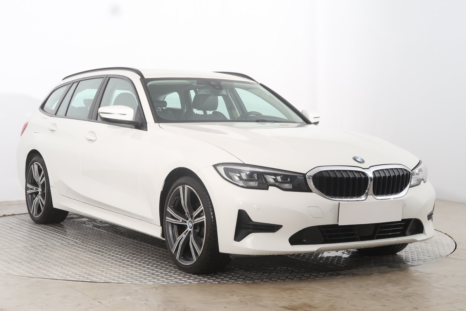 BMW SERIA 3 V (F30/F31/F34) BMW SERIA 3 , Serwis ASO, Automat, VAT 23%, Skóra, Navi, Klimatronic,