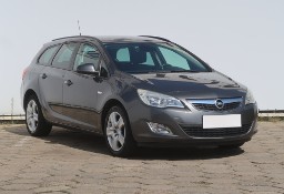 Opel Astra J , Klima, Tempomat, Parktronic, Podgrzewane siedzienia