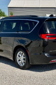 Chrysler Pacifica-2