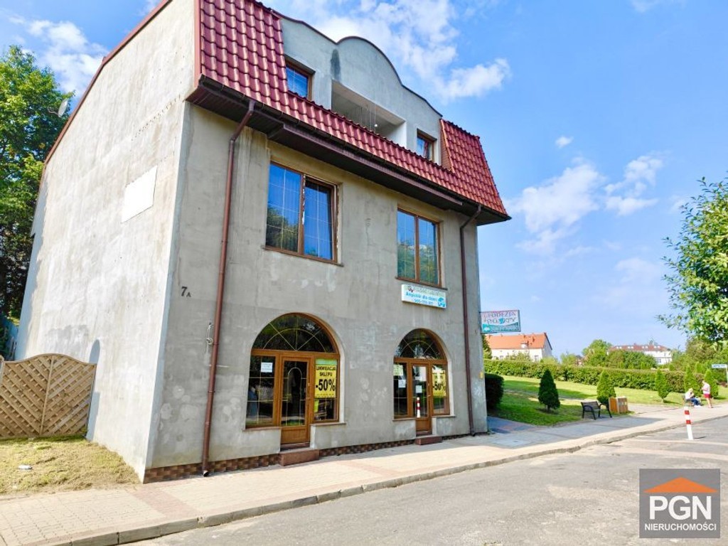 Budynek mieszkalno-usługowy, ścisłe centrum Kamien