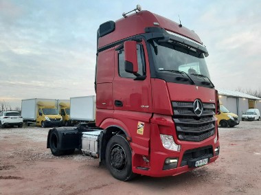 Mercedes-Benz Actros-1