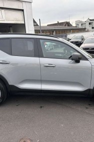 Volvo XC40 B3 Ultra Dark 2.0 B3 Ultra Dark (177KM) Podgrzewana szyba przednia-2